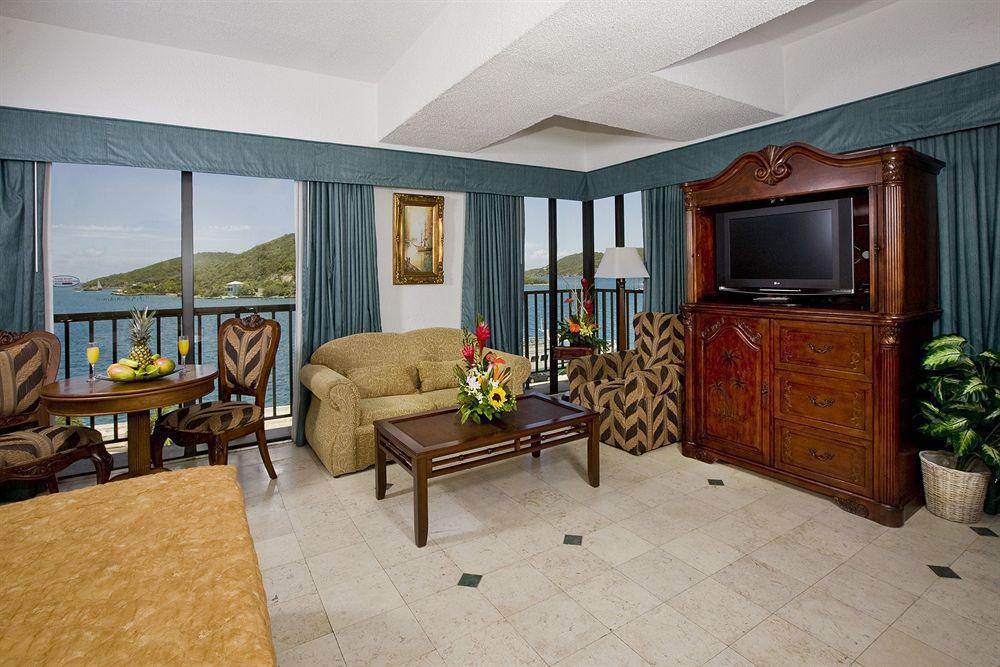 Windward Passage Hotel Charlotte Amalie Ruang foto