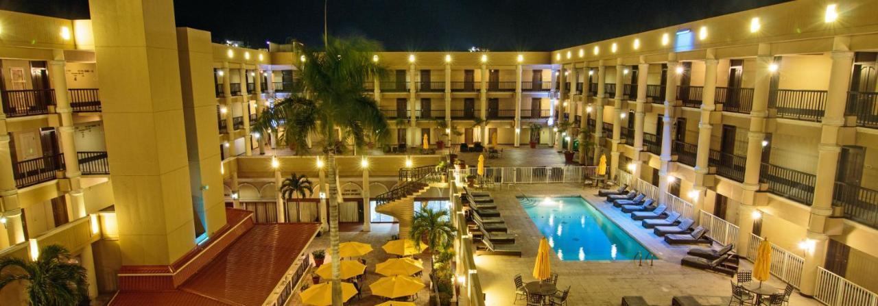 Windward Passage Hotel Charlotte Amalie Bagian luar foto